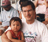 Papa in white T-shirt with Sara. Adventure World, Shirahama 1999/7. (4.jpg 45k)